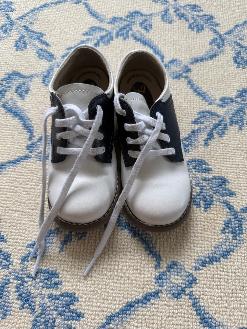 FootMates White and Navy Boys Lace-Up Dress Shoes